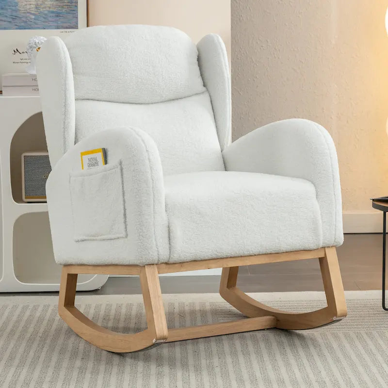 Fauteuil à bascule en tissu Teddy avec pieds en bois pour le salon