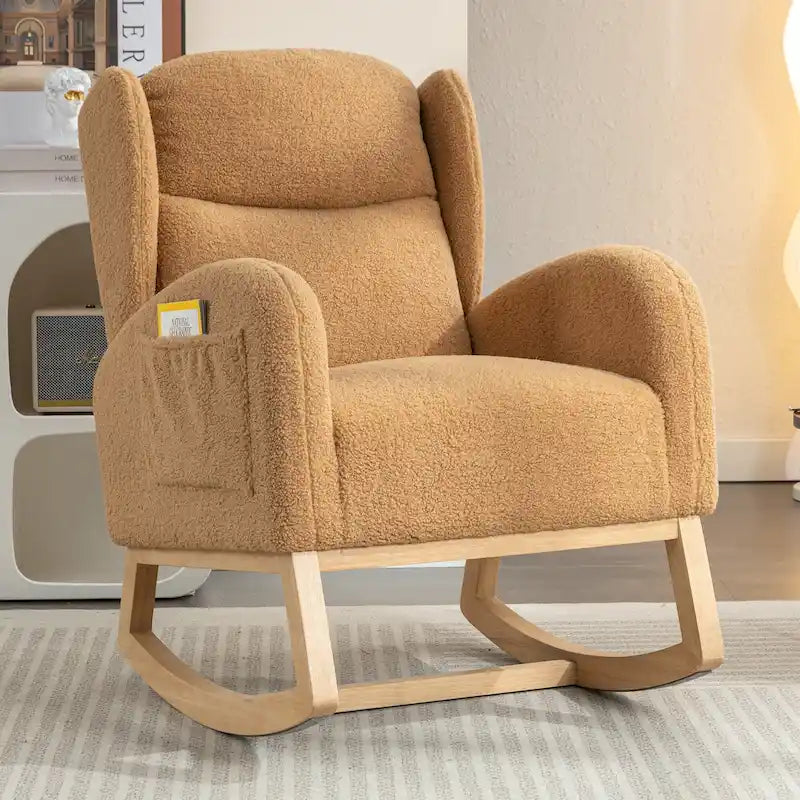 Fauteuil à bascule en tissu Teddy avec pieds en bois pour le salon